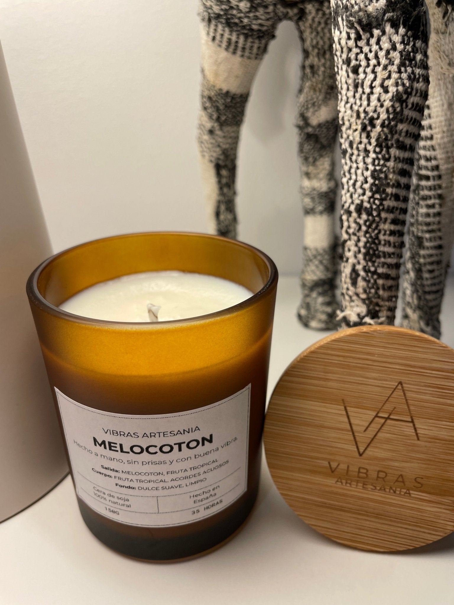 Vela Aromática Melocotón 150gr - Vibras Artesanía